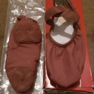 NEW Capezio Hanami Mocha ballet slippers
